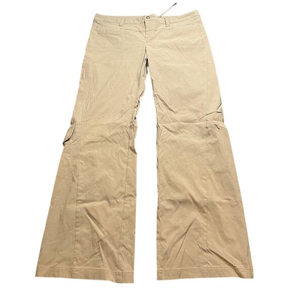 Athleta Tan Dry Dipper Wide Leg Hiking Travel Cargo Pants Size 16 bootcut 683761 - Picture 1 of 8